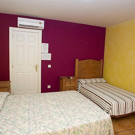 Hostal Velarde Талавера-де-ла-Рейна Экстерьер фото