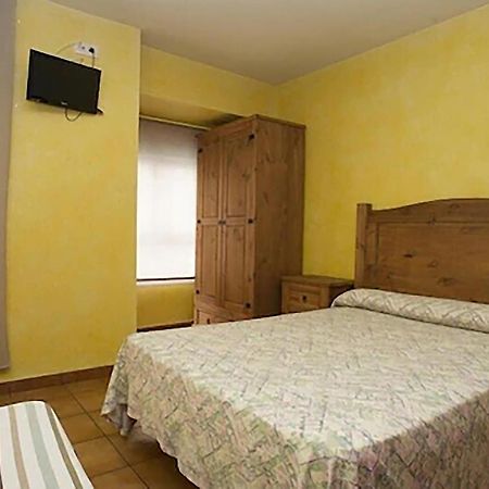 Hostal Velarde Талавера-де-ла-Рейна Экстерьер фото