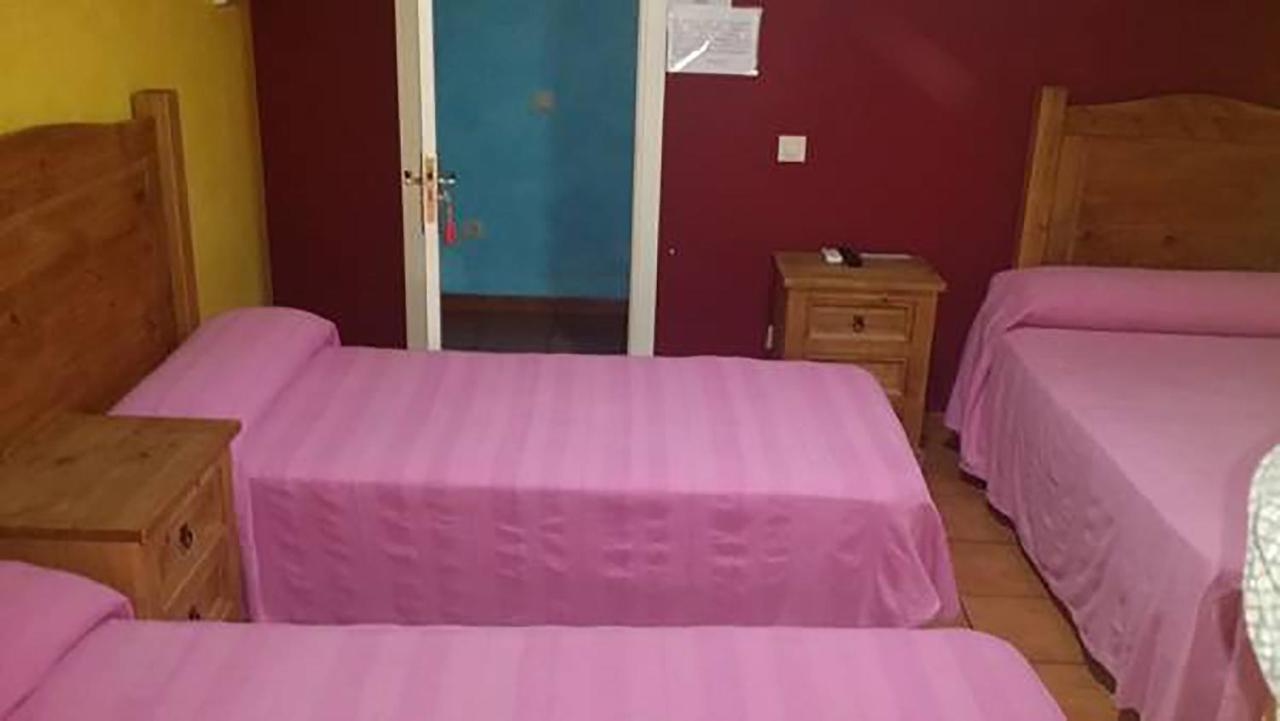 Hostal Velarde Талавера-де-ла-Рейна Экстерьер фото