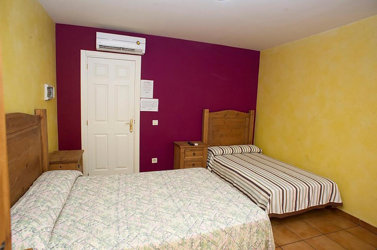 Hostal Velarde Талавера-де-ла-Рейна Экстерьер фото