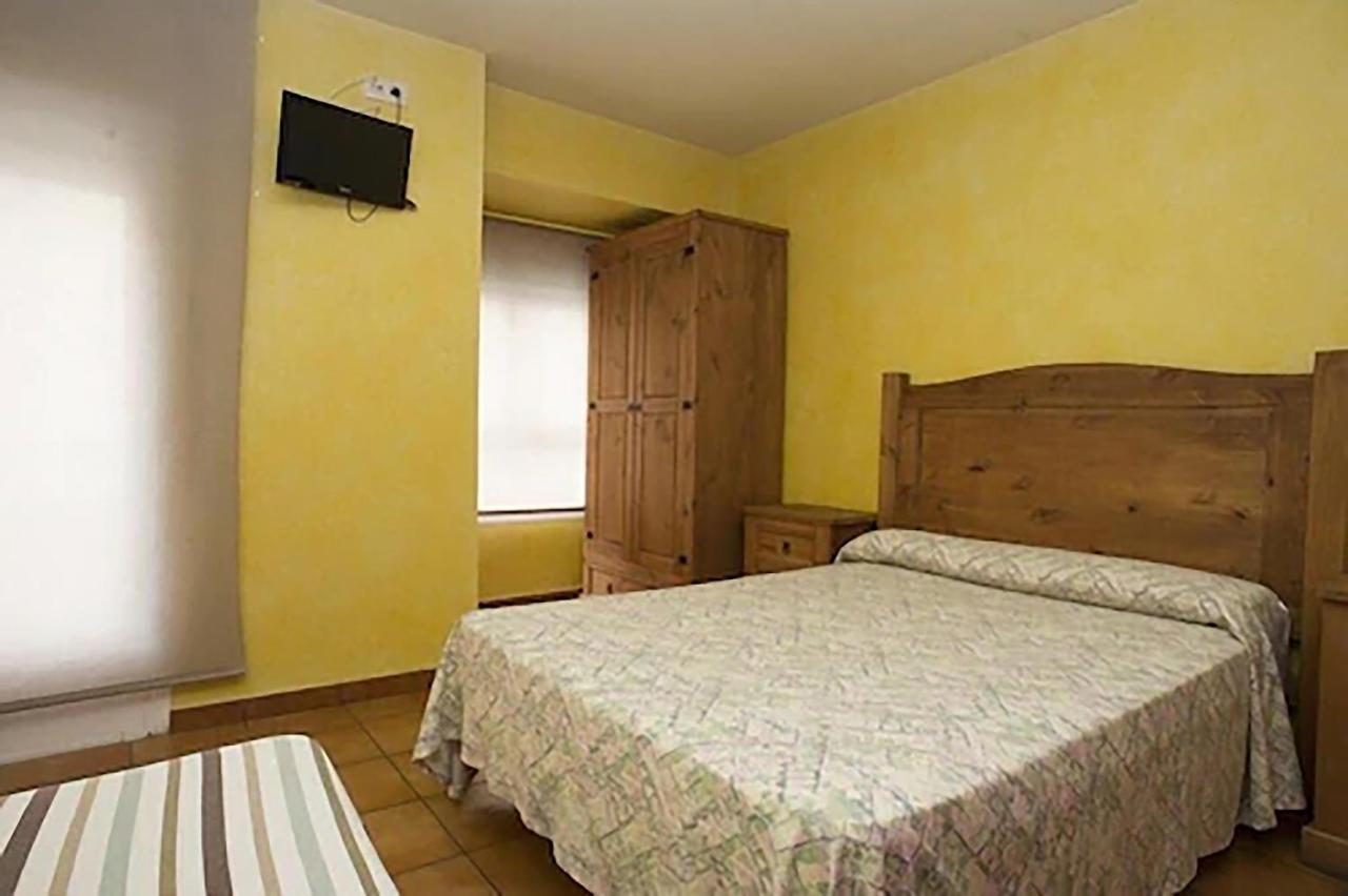 Hostal Velarde Талавера-де-ла-Рейна Экстерьер фото