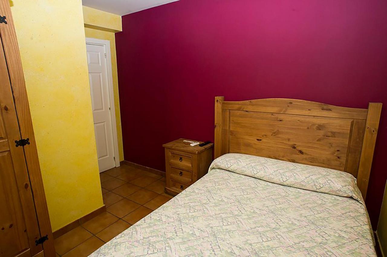 Hostal Velarde Талавера-де-ла-Рейна Экстерьер фото